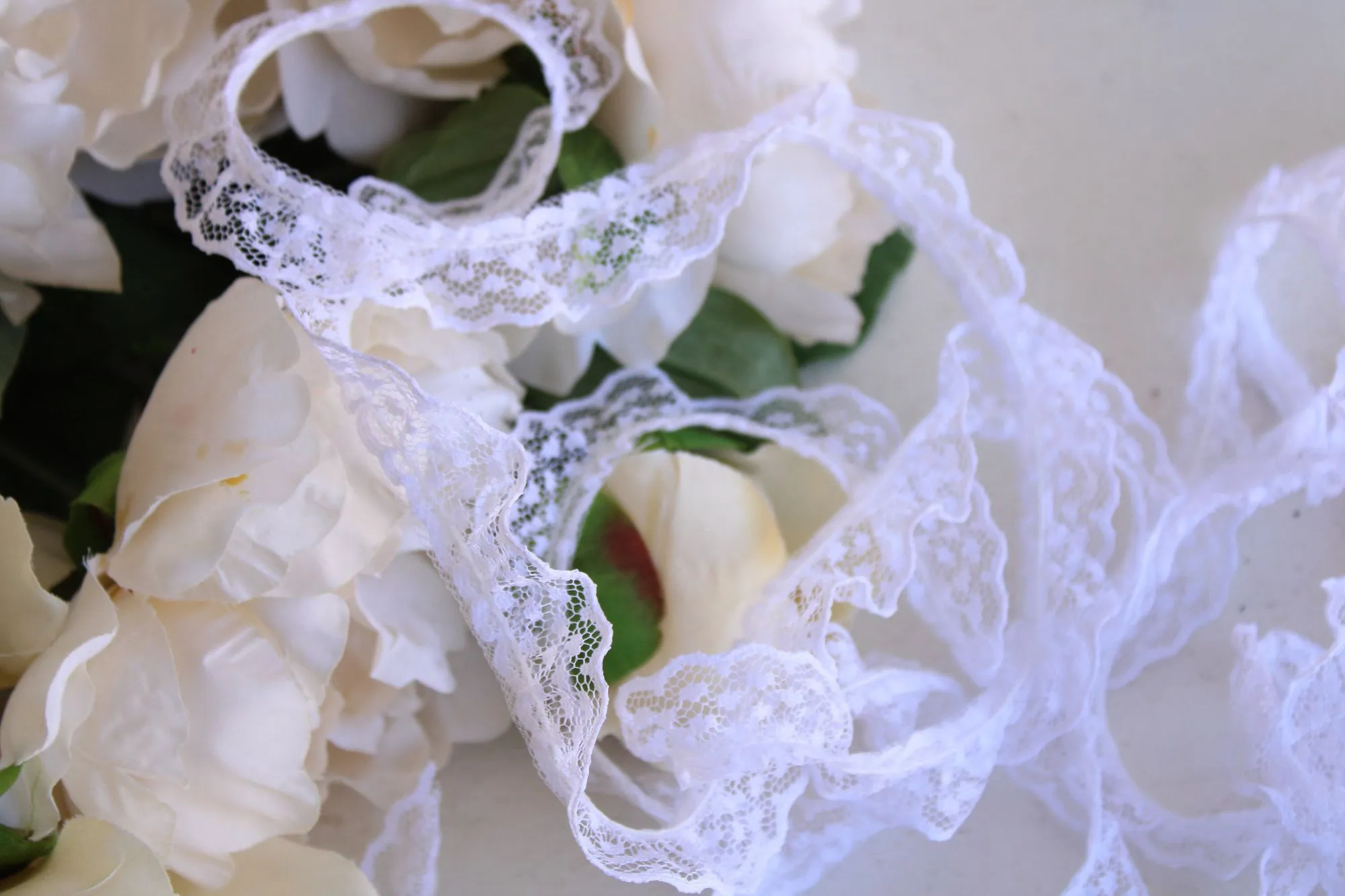 Vintage Ruffled Lace Trim, White,  7/8" Wide, 3 yards