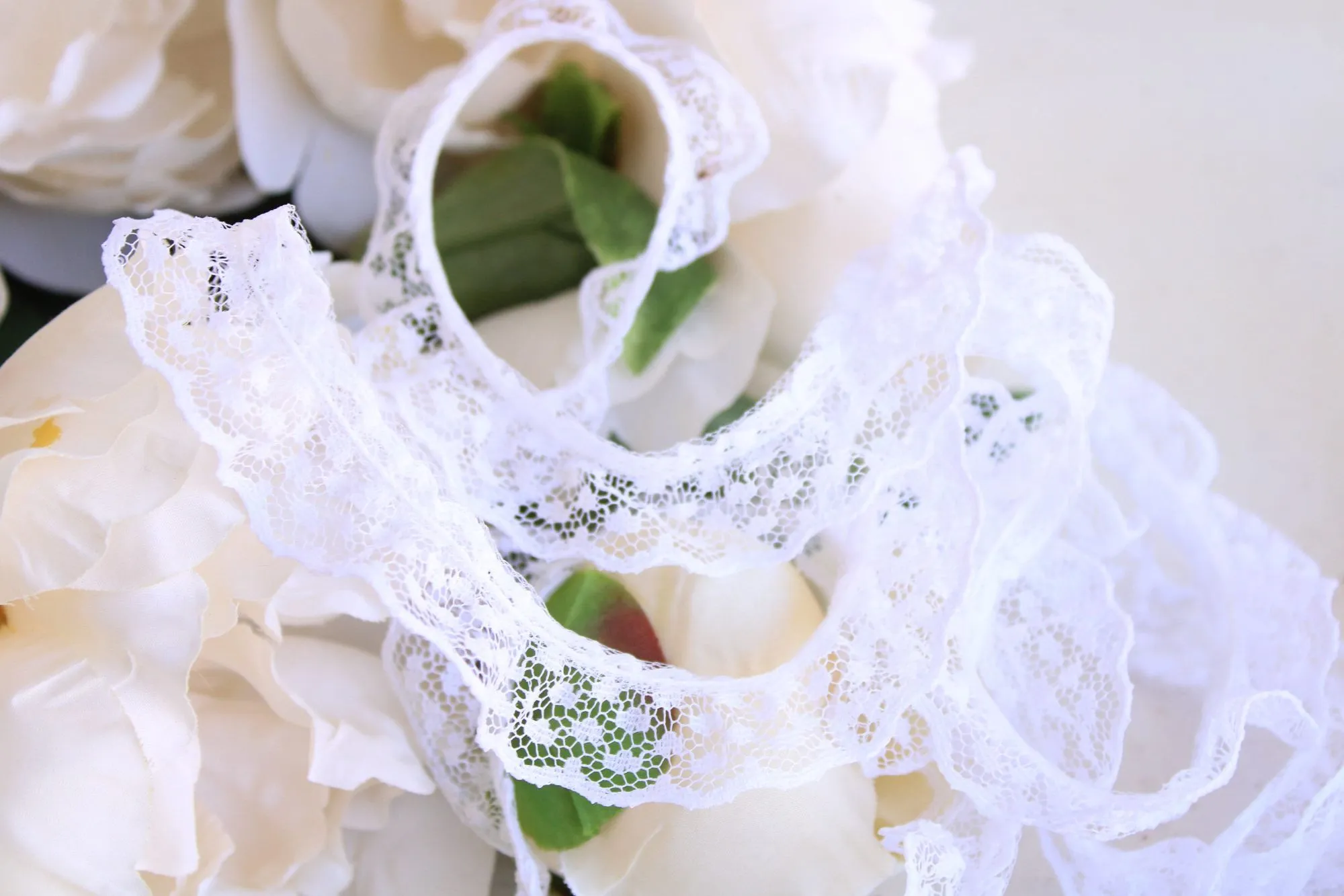 Vintage Ruffled Lace Trim, White,  7/8" Wide, 3 yards