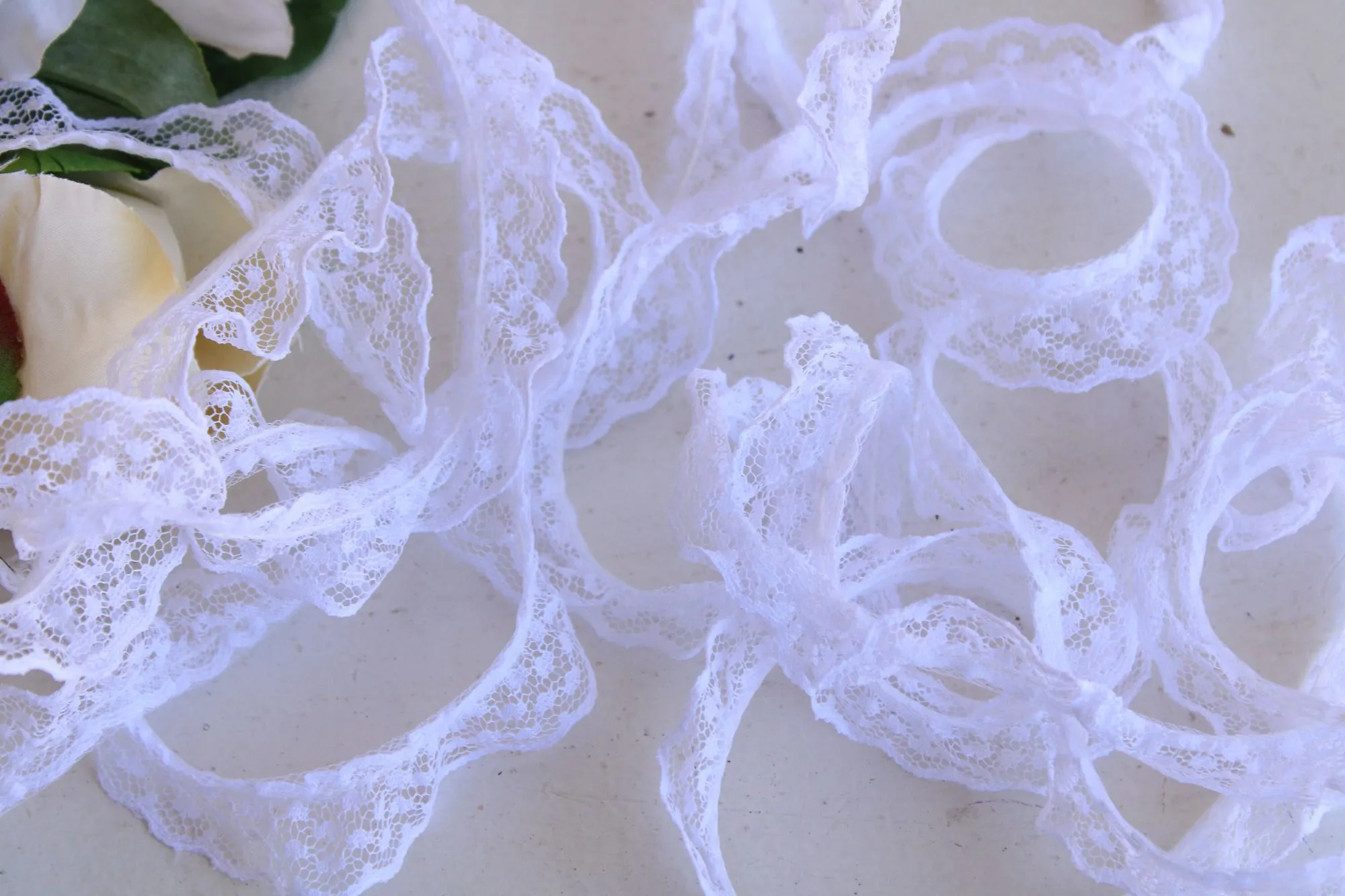 Vintage Ruffled Lace Trim, White,  7/8" Wide, 3 yards