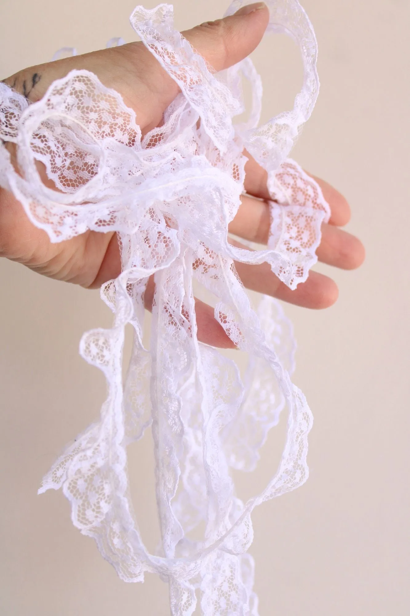 Vintage Ruffled Lace Trim, White,  7/8" Wide, 3 yards